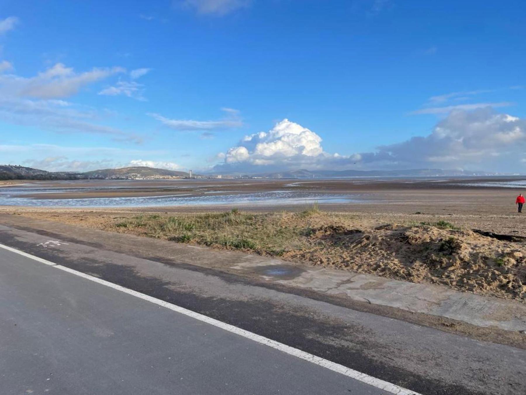 Casa One Hundred - A Beautiful 4 Bed House On The Beach Front Swansea Exterior photo